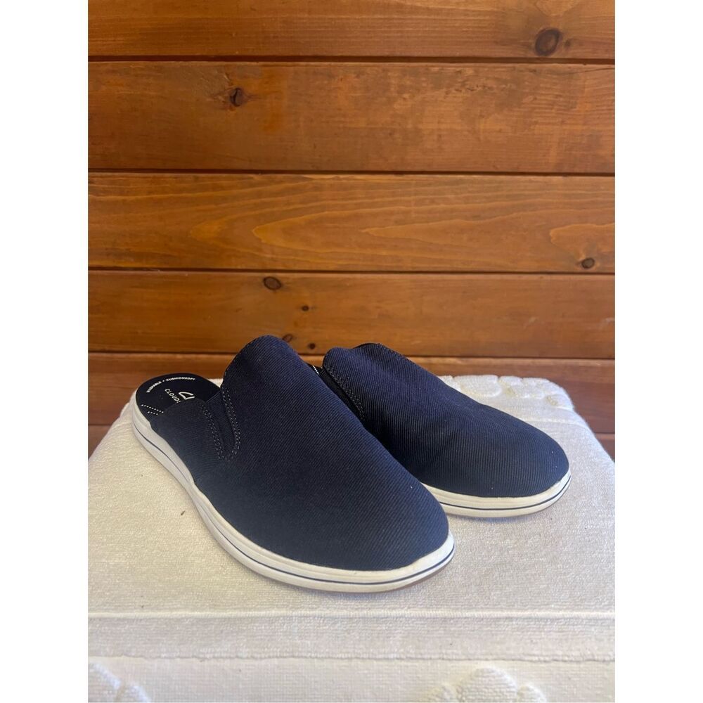 “Clearance Discounted” Clarks Navy Cloudsteppers Mules